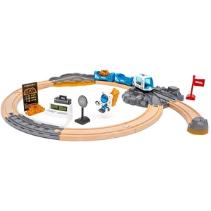 BRIO World Space Exploration Set – 23-Piece FSC-Certified Wooden Railway Set – Magnetic Astronaut Suit and Mineral Cargo – Works with All BRIO Train Sets – Ages 3+